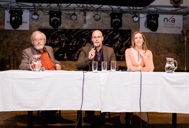 A népzene világába kalauzolt a komáromi Kikötő – Polgári Szalon októberi rendezvénye