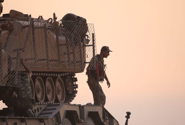 Török offenzíva – Cavusoglu: Ankara szolidaritást vár NATO-szövetségeseitől a terrorizmus elleni harcban