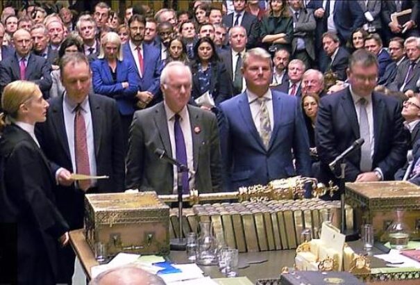 Megszavazták a brexit elveit