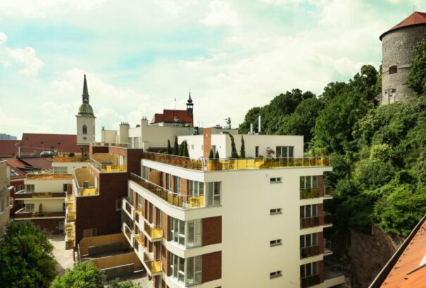 Monika Jankovská egy félmillió eurós, fiaira íratott luxuslakásban lakik a pozsonyi vár alatt