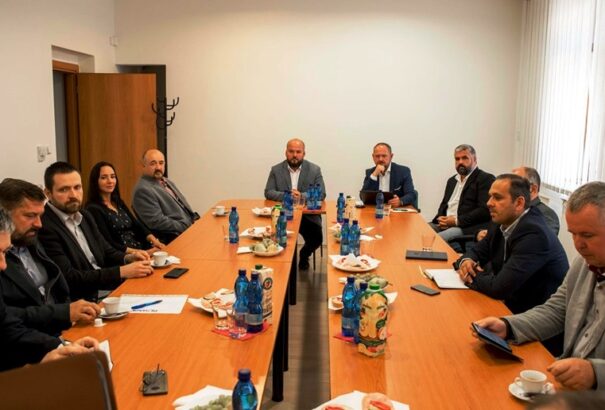 Hogy lesz ebből összefogás? Hogy lesz ebből magyar parlamenti képviselet?