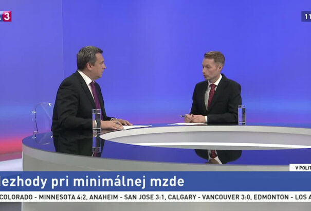 Danko kritizálta a Smert a minimálbér-emelés miatt. Azt is tudni szeretné, hogy valójában ki a párt vezetője