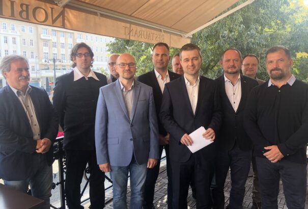 Magyar Közösségi Összefogás – Az MKP, az Összefogás és a Magyar Fórum közös listán indul a választáson