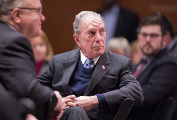 Michael Bloomberg hivatalosan is bejelentette, hogy indul a demokraták elnökjelöltségéért