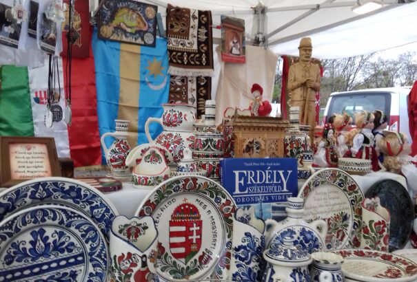 Változékony idővel és hangulattal telt a komáromi András-napi vásár