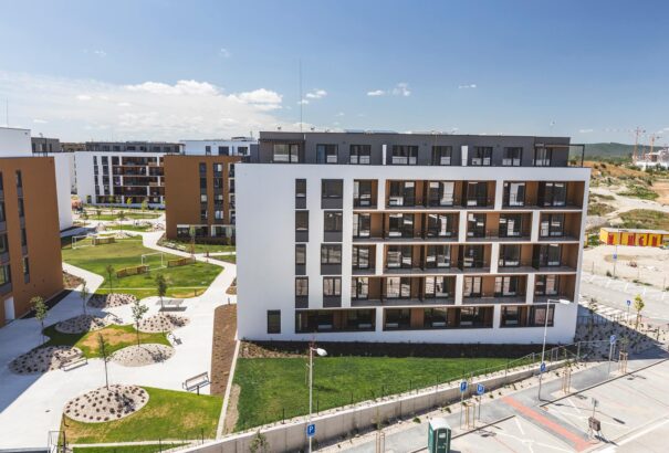 A harmadik negyedévben 11 éves csúcsot döntöttek az ingatlanárak