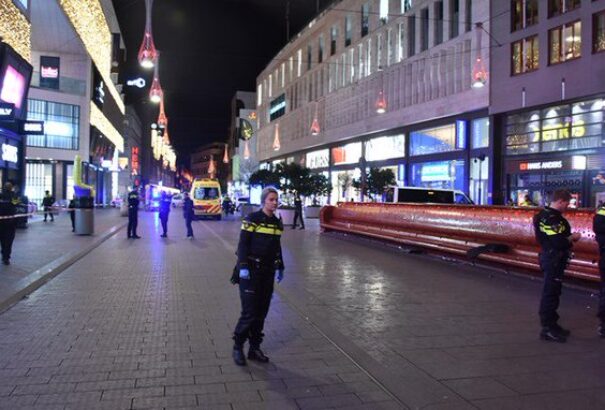 Késes támadás történt Hágában is. Több sérült