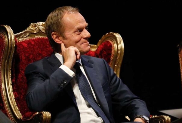 Tuskot választották az Európai Néppárt elnökének