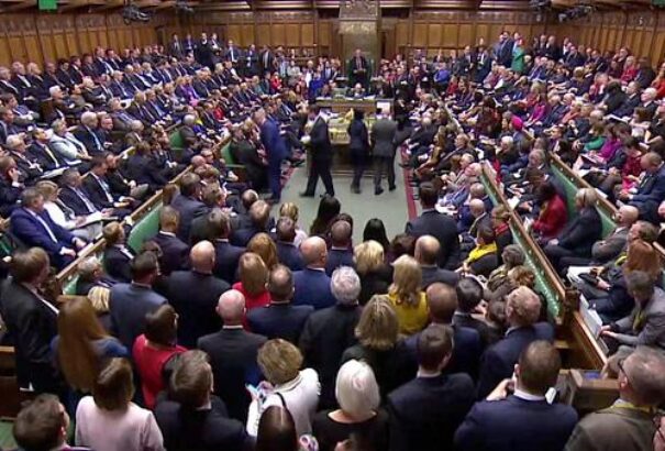 Feloszlott a brit parlament