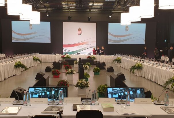 Diaszpóratanács – Semjén: 2010 óta a diaszpóra magyarsága azonos súllyal jelenik meg a Kárpát-medence magyarsága mellett