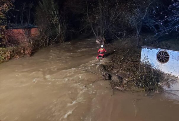Nagyrőcei tragédia: A kutyamentő nők valószínűleg eltévedtek és a folyóban végezték