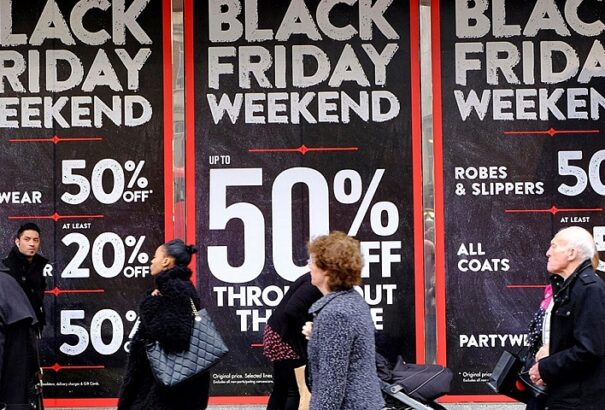 A francia képviselők törvénnyel tiltanák be a Black Friday-t