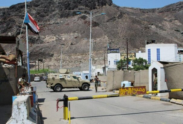 Hatalommegosztásról írtak alá megállapodást a jemeni kormány és a dél-jemeni szeparatisták