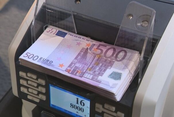 Az Európai Bizottság szerint a szlovák költségvetés problémás, mégis engedélyezi