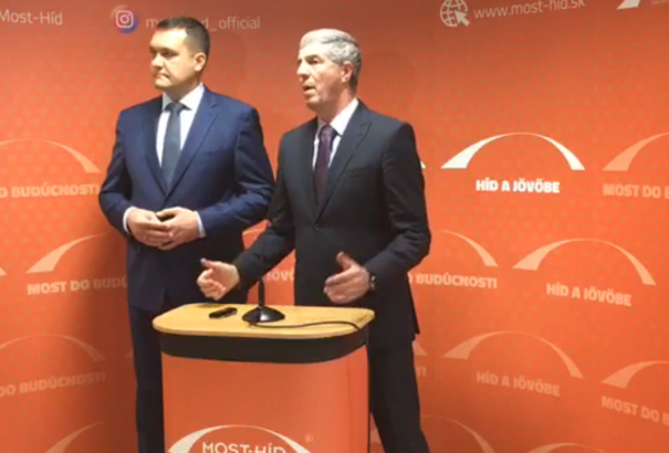 Sem a Most-Híd sem a Šanca nem zárja ki a Smerrel való együttműködést a választás után