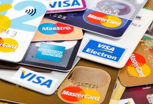 Jó tanácsok az internetes vásárláshoz és a bankkártyás fizetéshez