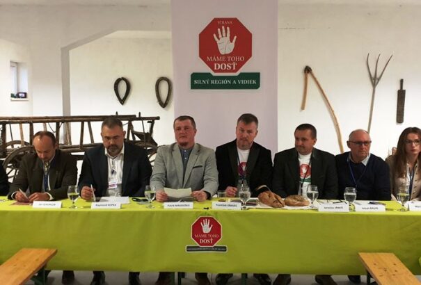 Felállt a gazdapárt vezetése. František Oravec lett a Máme toho dosť! „Elegünk van!” elnöke