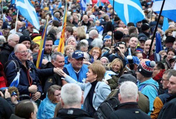 Skót miniszterelnök: A függetlenség már csak karnyújtásnyira van