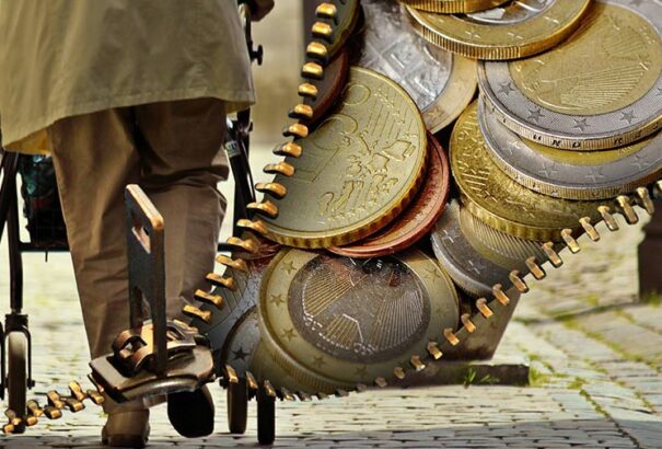 2020 januárjától nyugdíjasok százezreit érinti majd a minimálnyugdíj megemelése