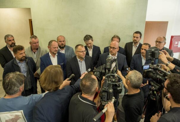 Íme, a magyar pártok választási listája