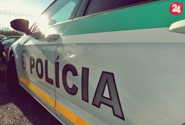 Pozsonyivánkán egy autó csapódott a ház falának