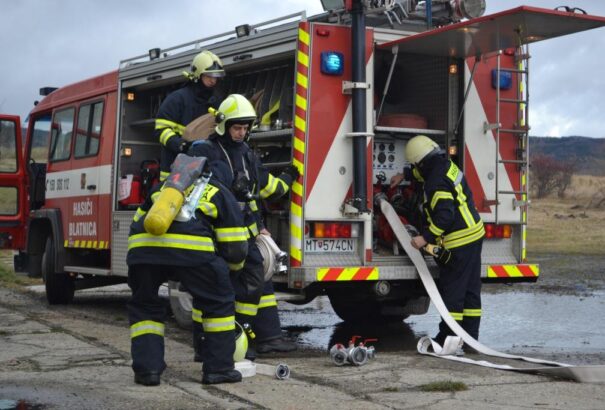 Jövőre megemelik a tűzoltók és hegyimentők bérét