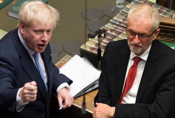 A baloldal elképesztő vereséget szenvedett Nagy-Britanniában, a konzervatívok történelmet írtak