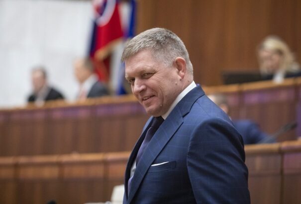 Fico panaszt nyújtott be a büntetőeljárás ellen. Szerinte az ügyész közel áll Soroshoz