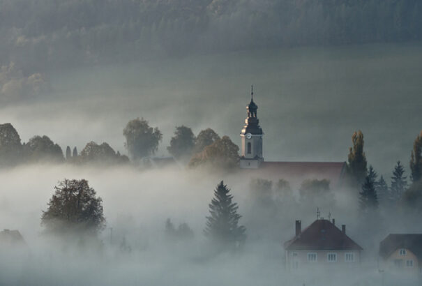 Pénteken is marad a szürke, borús, ködös idő
