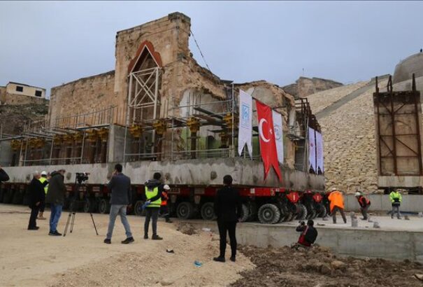 Áthelyezték az ősi Hasankeyf 600 éves mecsetjét egy óriásgát építése miatt (Videó)
