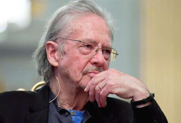 Horvátország és Bosznia-Hercegovina is bojkottálja a Nobel-díjátadót Peter Handke kitüntetése miatt