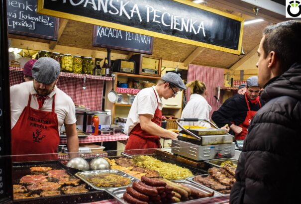 A higiénia ellenőrizte a karácsonyi vásárokat. Lejárt szavatosságú alapanyagot és baktériumokat talált