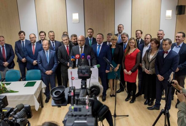 Íme, a magyar lista jelöltjei, akik hivatalosan szlovákul írják a nevüket