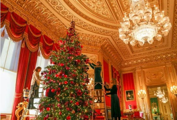 Álomszép lett a windsori kastély karácsonyi dekorációja