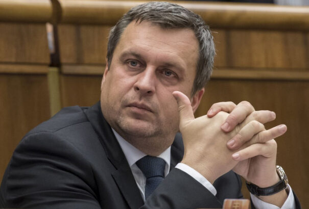 Danko fontolóra veszi a távozását, ha az SNS nem jut be a parlamentbe