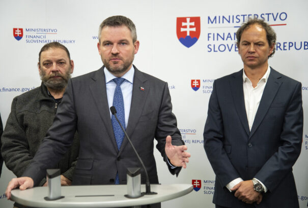 A fuvarozók felfüggesztik a blokádot. Pellegrini az útadó csökkentését ígérte