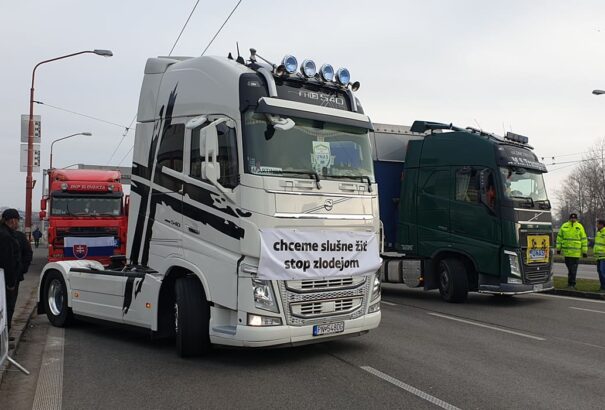 Fuvarozósztrájk: lejárt az ultimátum határideje, útblokád jön Pozsonyban, Árván és Kassán