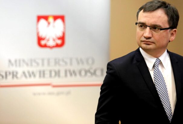 A lengyel igazságügyi miniszter komolytalannak nevezte a Velencei Bizottság állásfoglalását