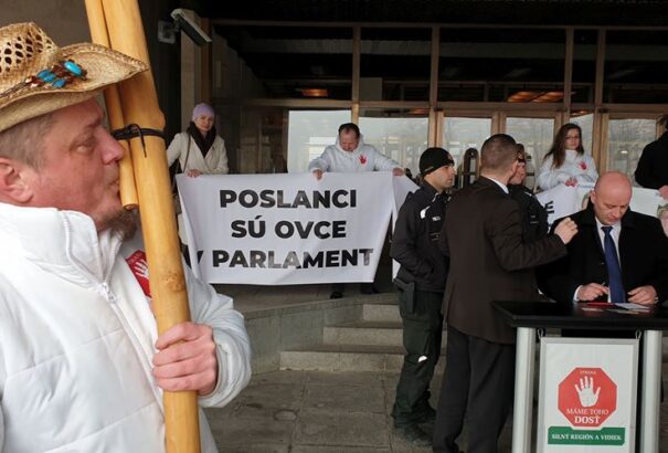 Gazdasiker a parlamentben: A kicsik legyőzték a nagyokat a földrendezés terén