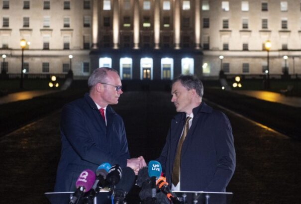 Újjáalakulhat az észak-írországi önkormányzatiság