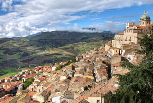 Olaszország több településén még mindig lehet egy euróért ingatlant vásárolni