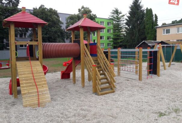 Januártól változnak a játszóterek működtetésére vonatkozó előírások – Íme