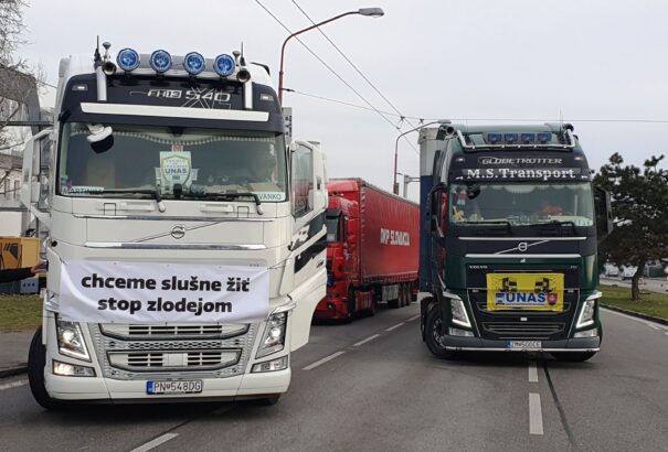 Fuvarozók: Pellegrini átvert bennünket. Újabb országos blokád jöhet minden határátkelőhelyen