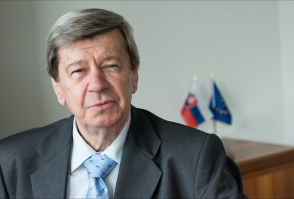 Illegális bevándorlás – Kukan: Az EU ugyan nem örül az V4 álláspontjának, de legalább már megfontolja