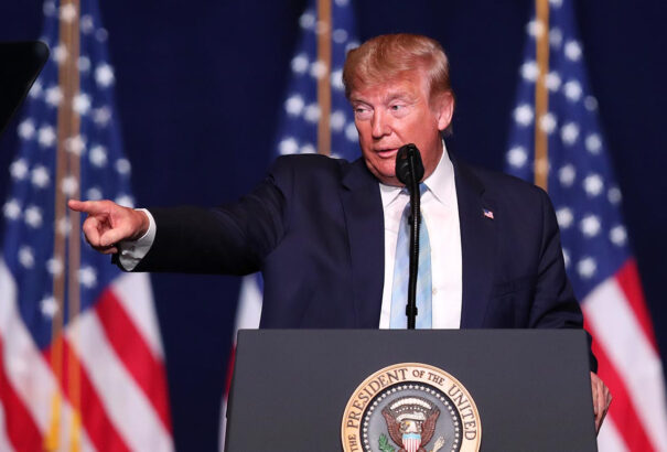 Trump csapássorozattal fenyegeti Iránt, ha bosszút áll az amerikaiakon