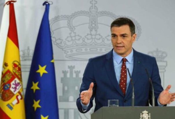 Vasárnap bemutatkozott az új spanyol kormány. Öt új minisztérium jött létre