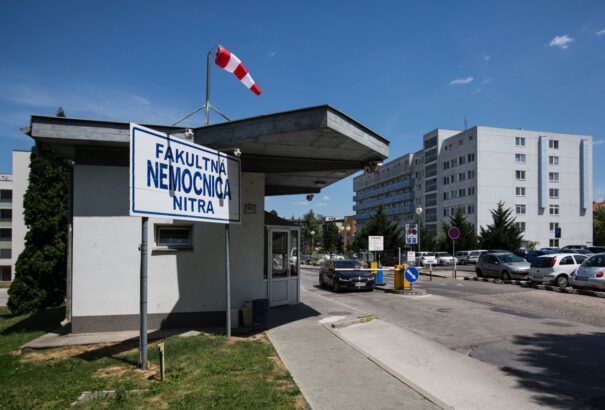 Koronavírus-gyanús beteget vettek fel a nyitrai kórházba