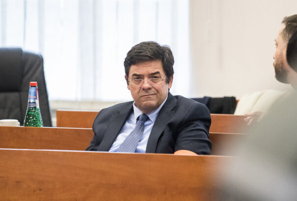 Pszichológiai és pszichiátriai vizsgálat alá vetné a bíróság Kočnert