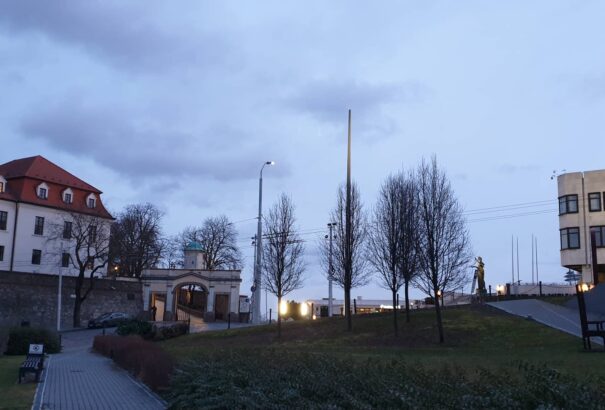 A pozsonyi szél megtréfálta Danko zászlórúdját