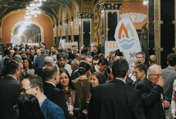 Hiánypótló szakmai kezdeményezés a Kárpát-medence magyar vállalkozói ökoszisztéma fejlesztésére